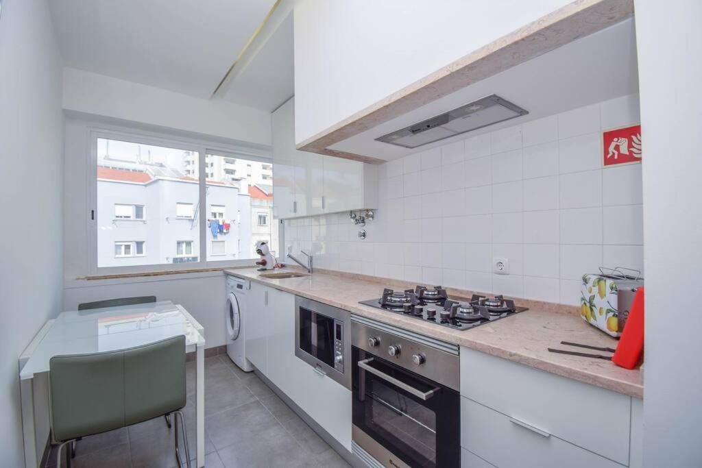 Cozy And Sunny Family Apartment Lisboa Kültér fotó